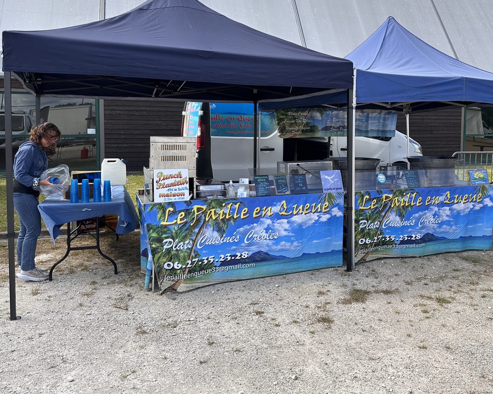 Karine Danna sur son stand de marché